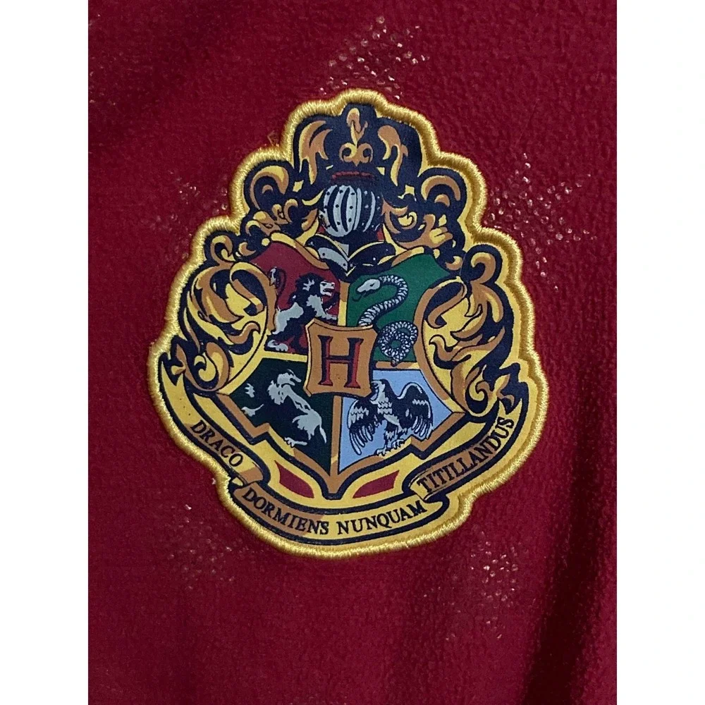 Harry Potter Komar Kids Red Pajamas with Hood Size‎ 6 / 6X Kids Hogwarts Crest